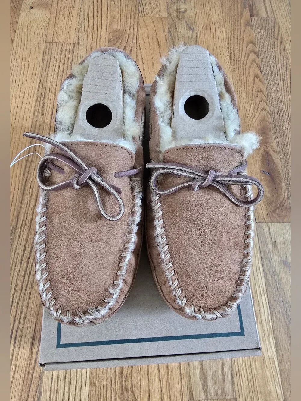 L.L.Bean Kid’s Wicked Good Moccasin Slippers Suede Shearling Size 4 (Big Kid)